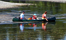 canoe-in-lagoon